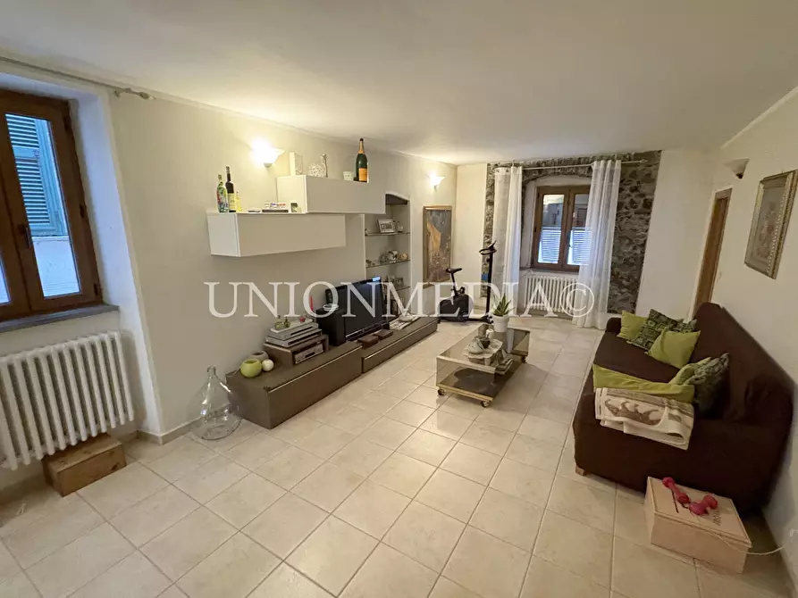 Immagine 3 di Appartamento in vendita  in Via Roma a Santo Stefano Di Magra