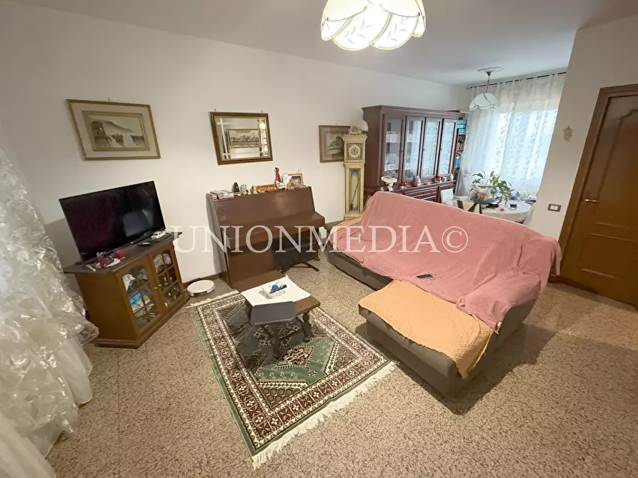 Immagine 3 di Villetta a schiera in vendita  in Via M. Castagnaro a Santo Stefano Di Magra