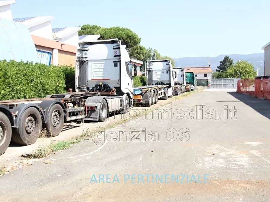 Immagine 6 di Capannone industriale in vendita  a La Spezia