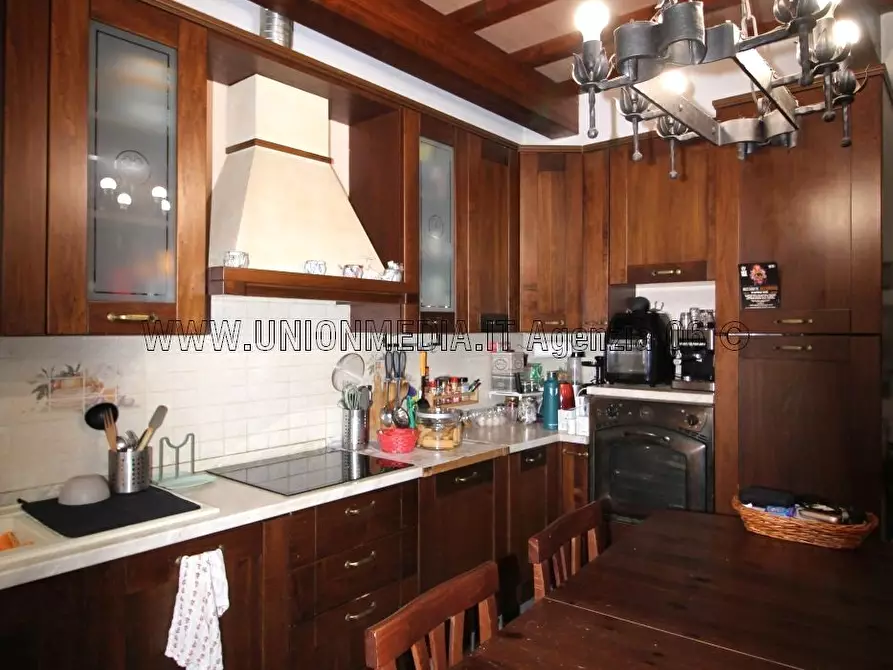 Immagine 7 di Casa indipendente in vendita  a Ortonovo