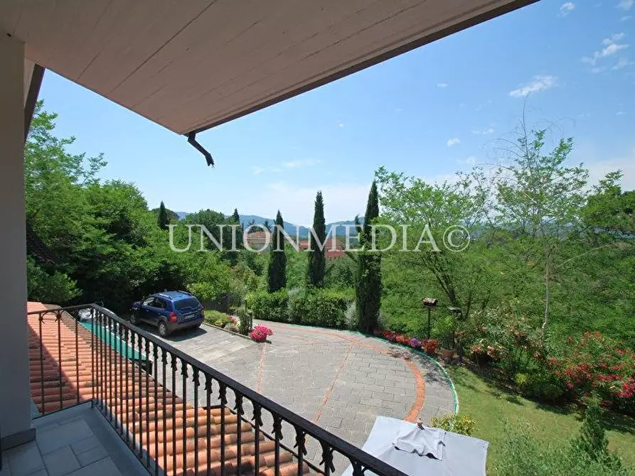 Immagine 57 di Villa in vendita  in Via cappuccini a Sarzana