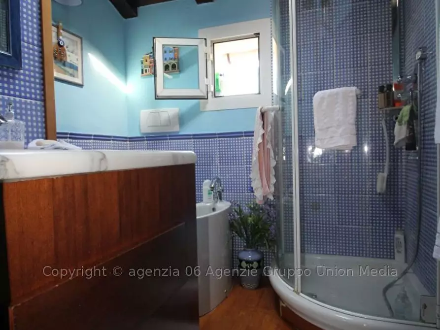 Immagine 10 di Appartamento in vendita  a La Spezia