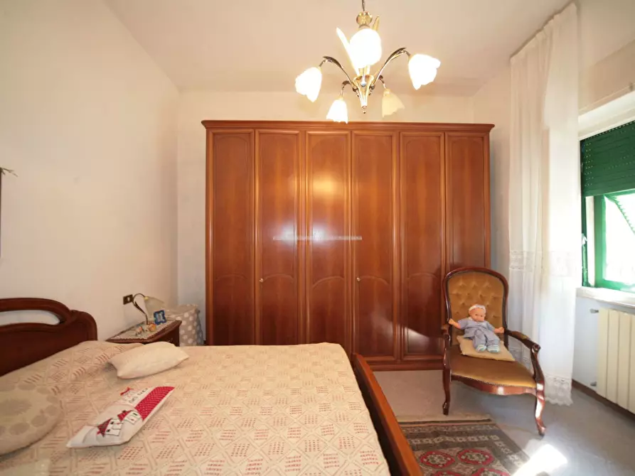 Immagine 6 di Casa indipendente in vendita  a Sarzana