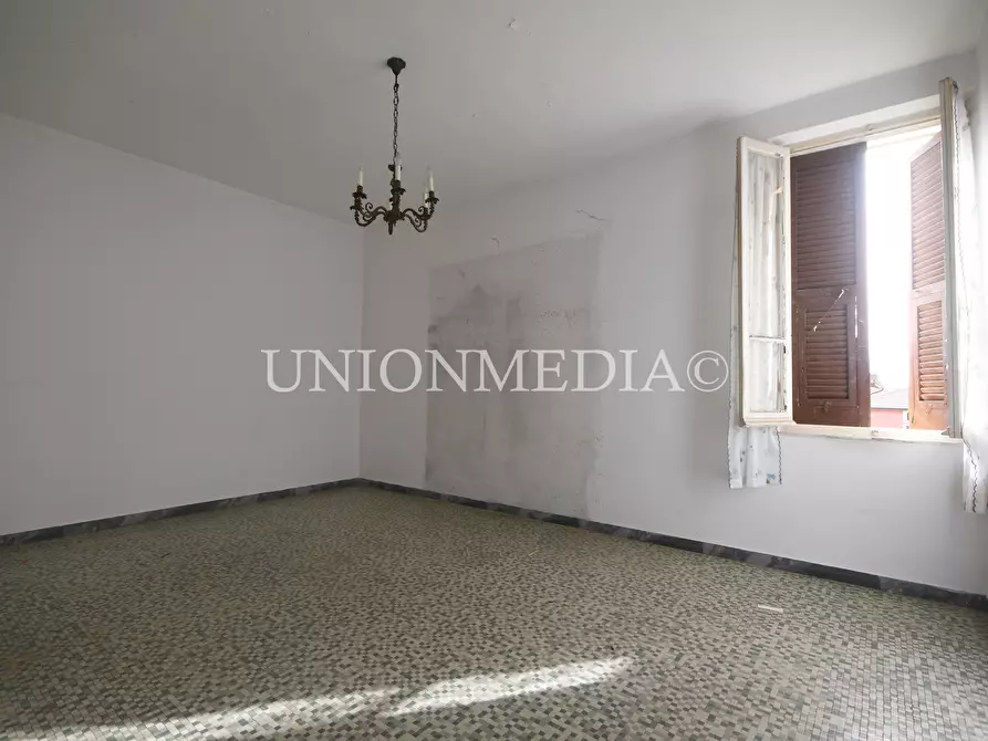 Immagine 31 di Appartamento in vendita  in Via Matteotti 8 a Vezzano Ligure