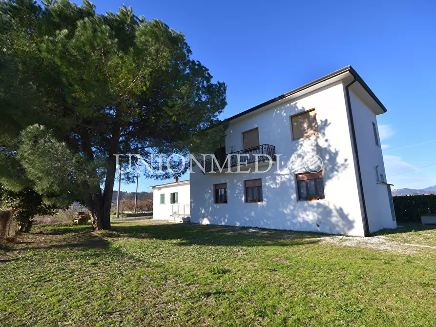 Immagine 1 di Casa bifamiliare in vendita  in Via dei Mille a Santo Stefano Di Magra