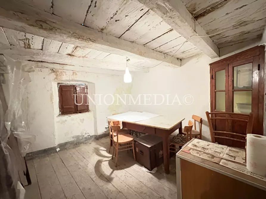 Immagine 9 di Casa semindipendente in vendita  in via giucano a Fosdinovo