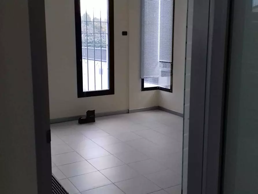 Immagine 16 di Ufficio in vendita  in Via per Poviglio 16 a Reggio Nell'emilia