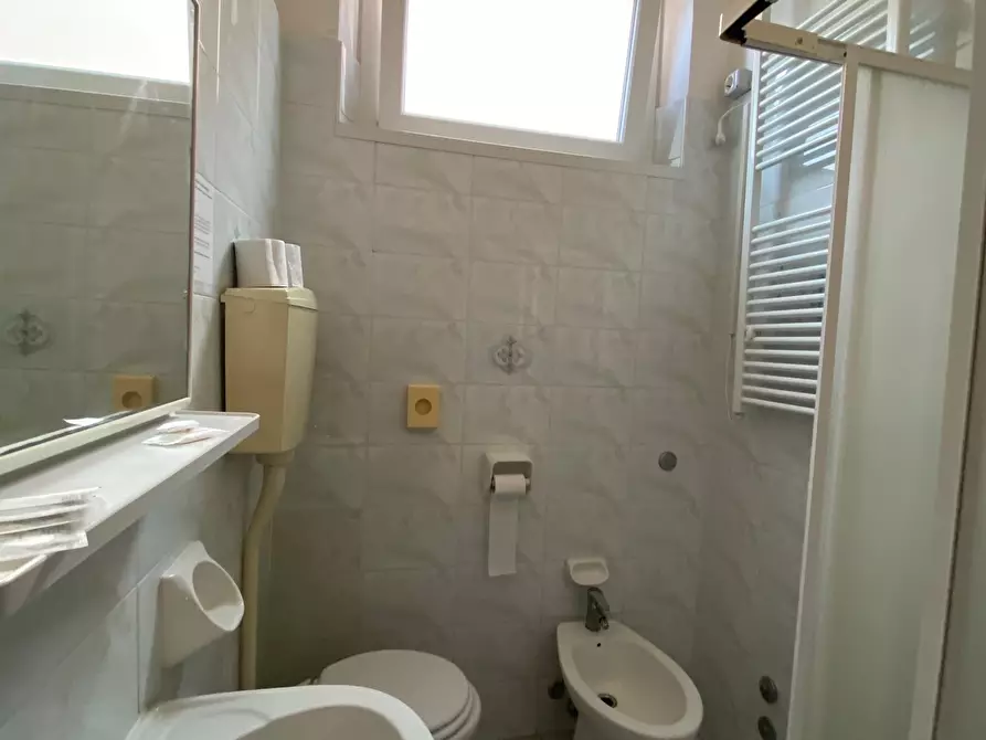 Immagine 16 di Palazzo in vendita  in Viale Don Giovanni Bosco 21 a Rimini