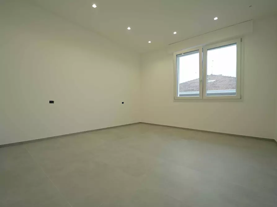 Immagine 11 di Quadrilocale in vendita  in Via Bottone 21 a Santarcangelo Di Romagna