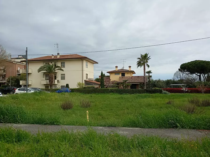 Immagine 2 di Terreno agricolo in vendita  a Verucchio