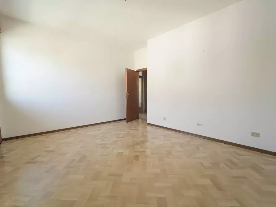 Immagine 8 di Trilocale in vendita  in Via Caduti in Guerra 2/A a Santarcangelo Di Romagna