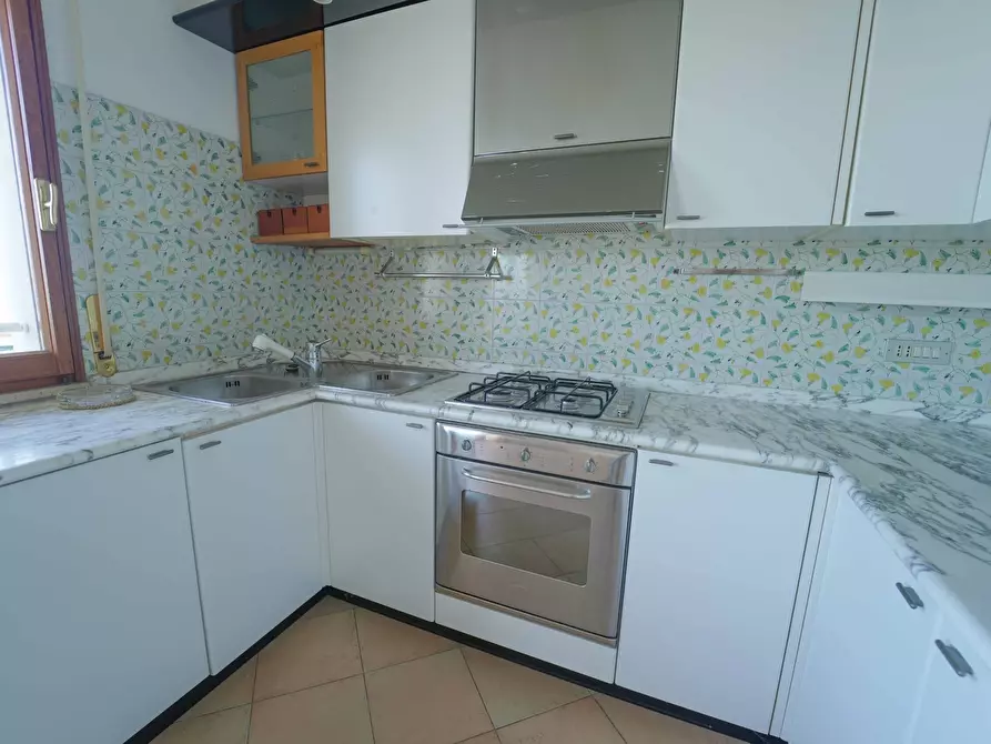 Immagine 8 di Trilocale in vendita  in Via Montello a Cesenatico