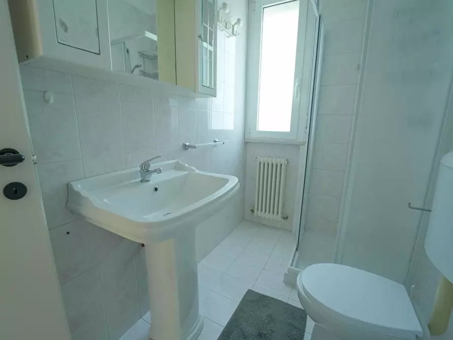 Immagine 23 di Trilocale in vendita  in Via Raffaele Marvelli 9 a Rimini