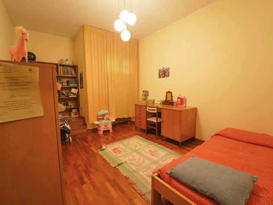 Immagine 8 di Quadrilocale in vendita  in via ugo braschi a Santarcangelo Di Romagna