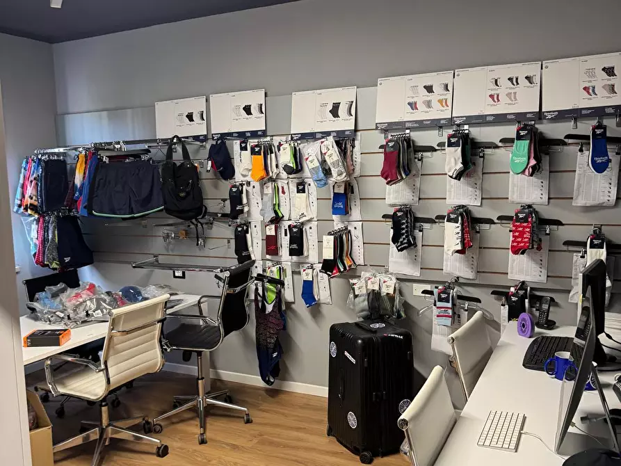 Immagine 6 di Attività artigianale in affitto  in Via Torquato Tasso 9 a Coriano