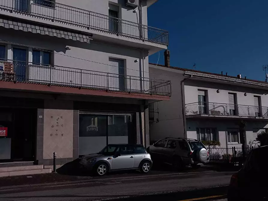 Immagine 1 di Attività artigianale in vendita  in Viale Giulio Cesare 40 a Riccione