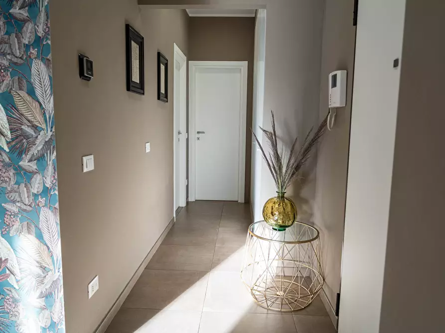 Immagine 23 di Quadrilocale in vendita  in Viale San Gottardo a Rimini