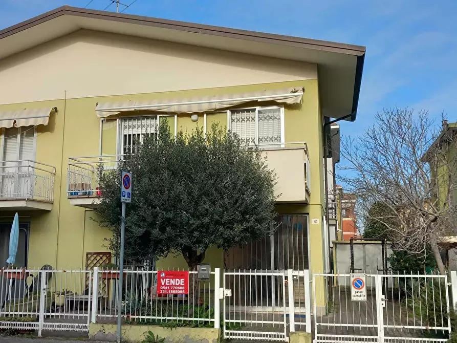 Immagine 3 di Bilocale in vendita  in Via Giuseppe Piazzi 10 a Rimini