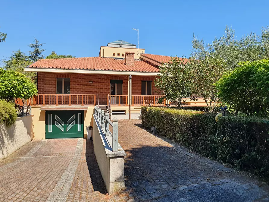 Immagine 4 di Villa in vendita  in dalla chiesa a Santarcangelo Di Romagna
