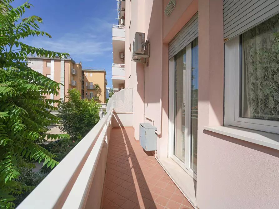 Immagine 19 di Palazzo in vendita  in Via Albio Tibullo 40 a Bellaria-Igea Marina