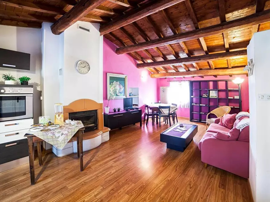 Immagine 23 di Rustico / casale in vendita  a Rimini