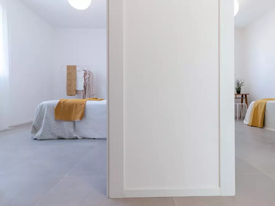 Immagine 23 di Quadrilocale in vendita  in Via Niccolò Tommaseo 100 a Rimini