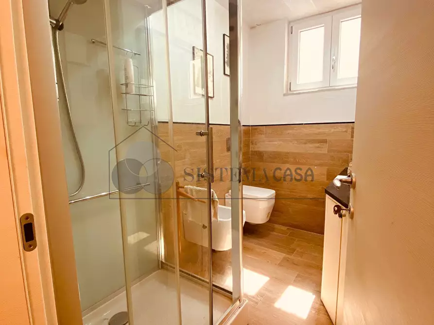 Immagine 49 di Villa in vendita  a Castelnuovo Magra