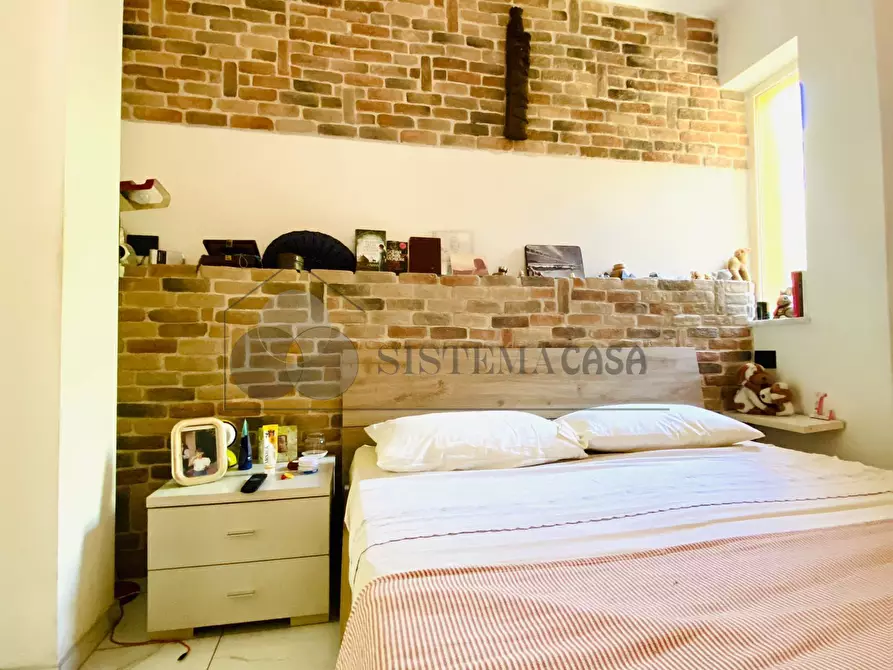 Immagine 31 di Villa in vendita  a Castelnuovo Magra