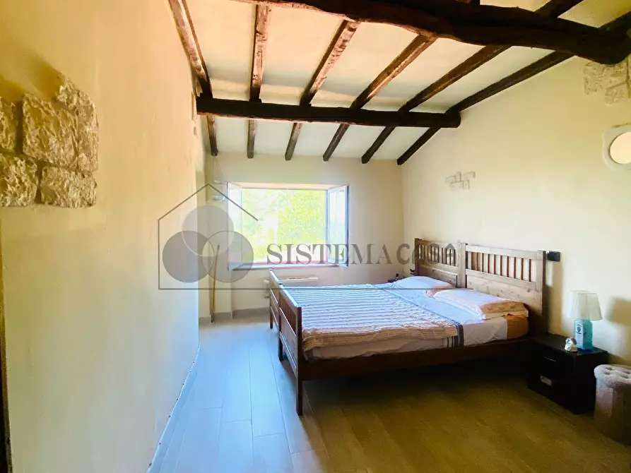 Immagine 30 di Porzione di casa in vendita  in Via Stazione 25 a Follo