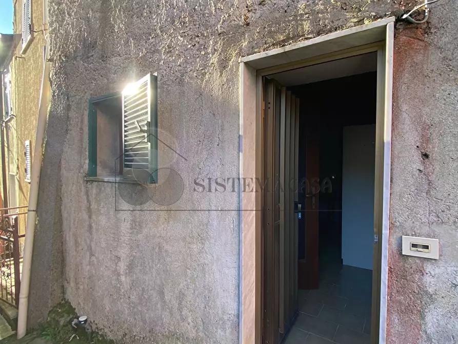 Immagine 12 di Rustico / casale in vendita  in Via Sperone 1616 a Follo