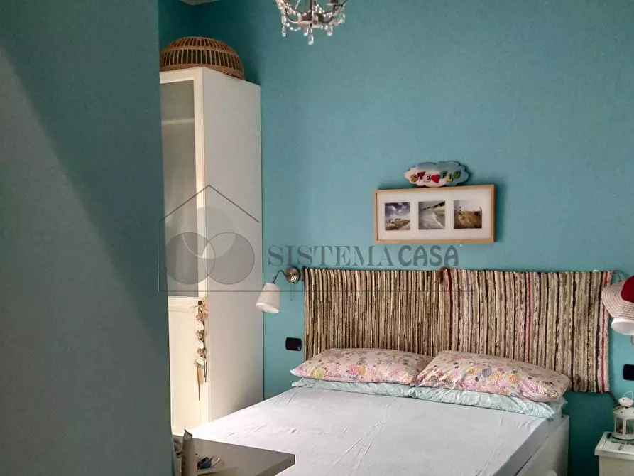 Immagine 15 di Bilocale in vendita  a Sarzana