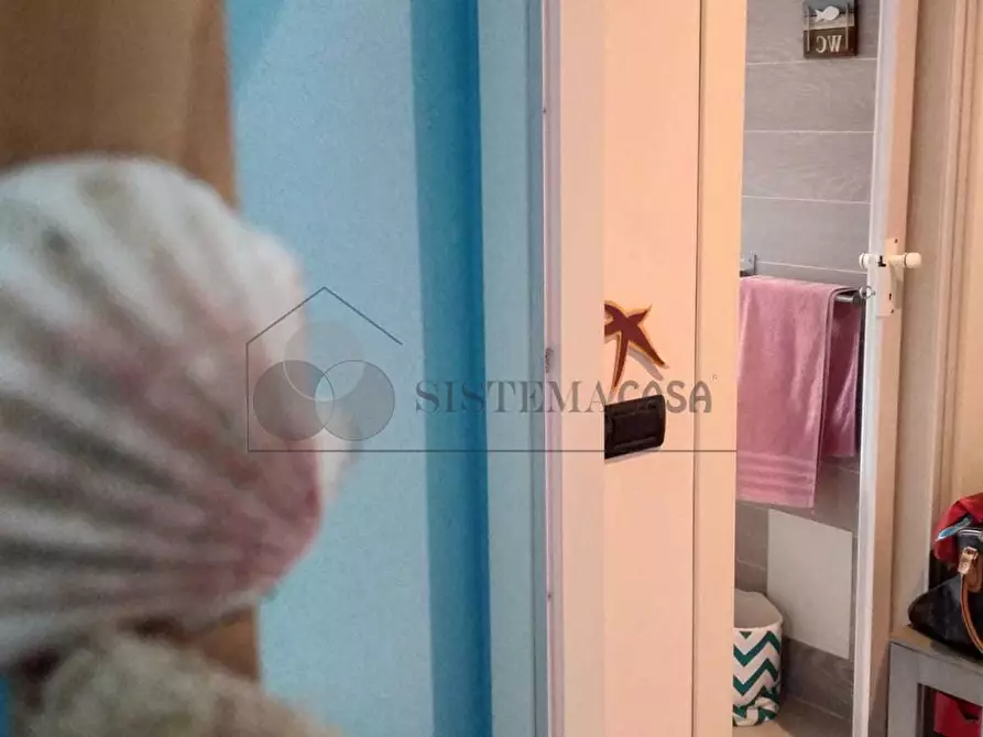 Immagine 14 di Bilocale in vendita  a Sarzana