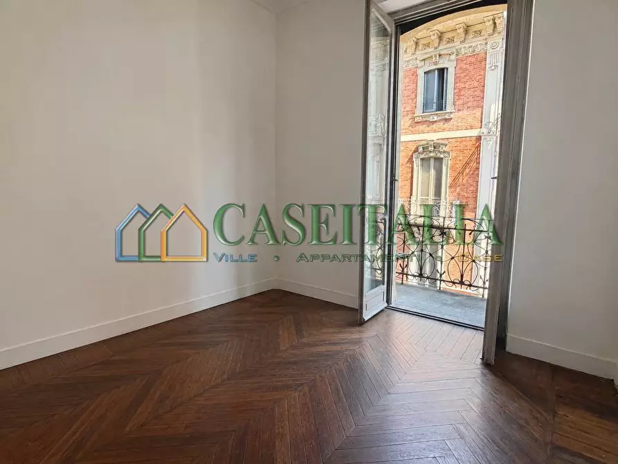 Immagine 10 di Quadrilocale in vendita  in Via Vincenzo Vela 40 a Torino