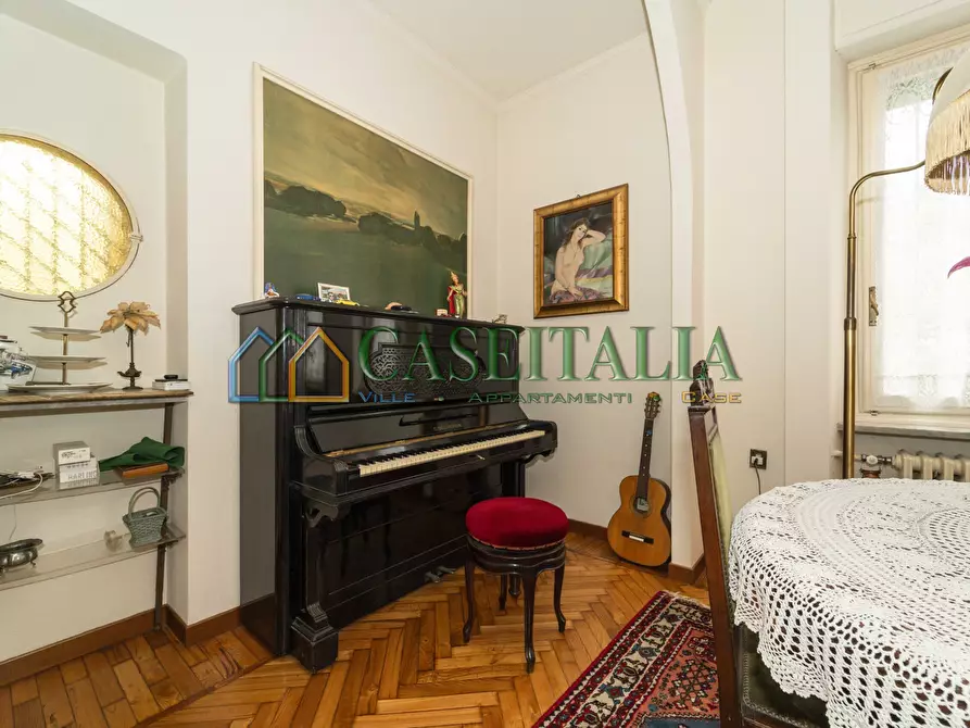 Immagine 12 di Pentalocale in vendita  in Via Ulzio 9 a Rivoli