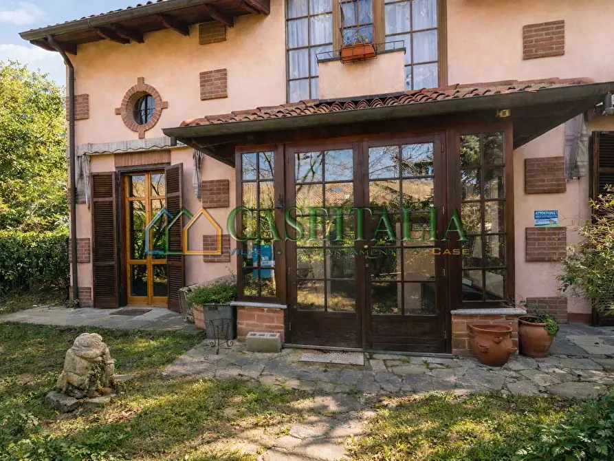 Immagine 2 di Villa in vendita  in Piazza Stazione 2 a Rosta