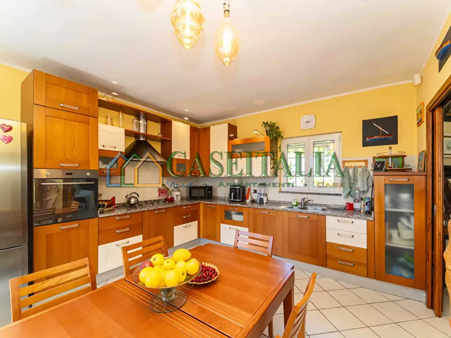 Immagine 12 di Casa indipendente in vendita  a Cisano Sul Neva