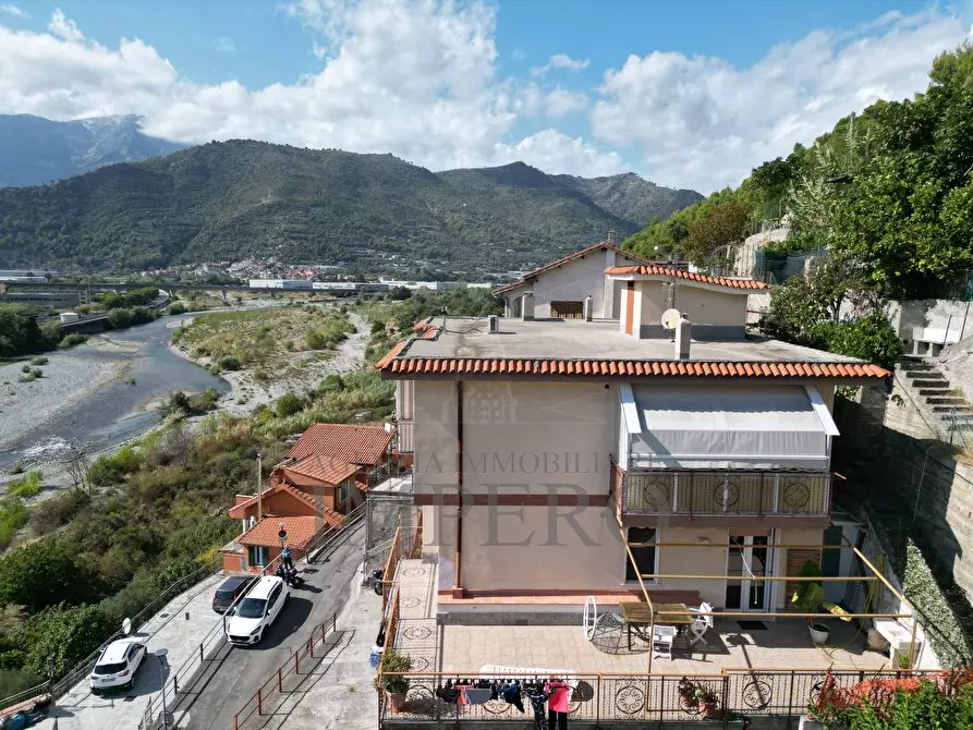 Immagine 29 di Bilocale in vendita  in Corso Limone Piemonte 184 a Ventimiglia