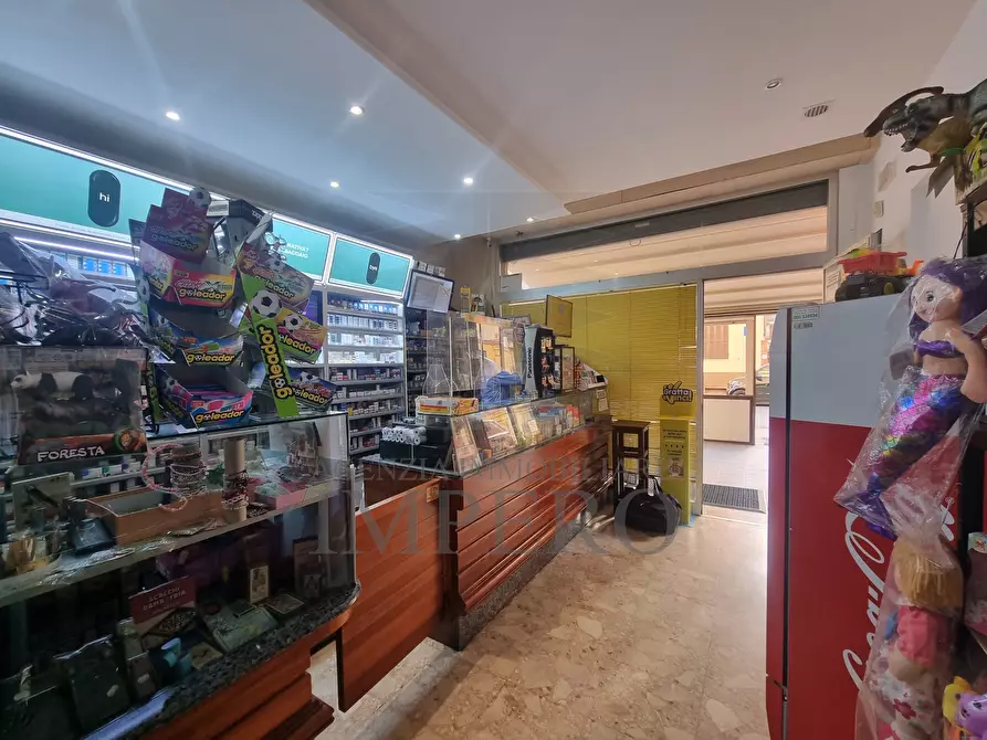 Immagine 9 di Tabaccheria in vendita  in Via Dante Alighieri 34 a Ventimiglia
