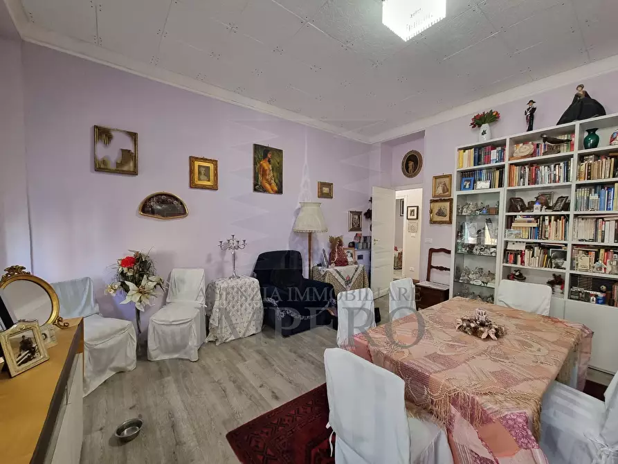 Immagine 3 di Pentalocale in vendita  in Via Camillo Benso Conte di Cavour 8 a Ventimiglia