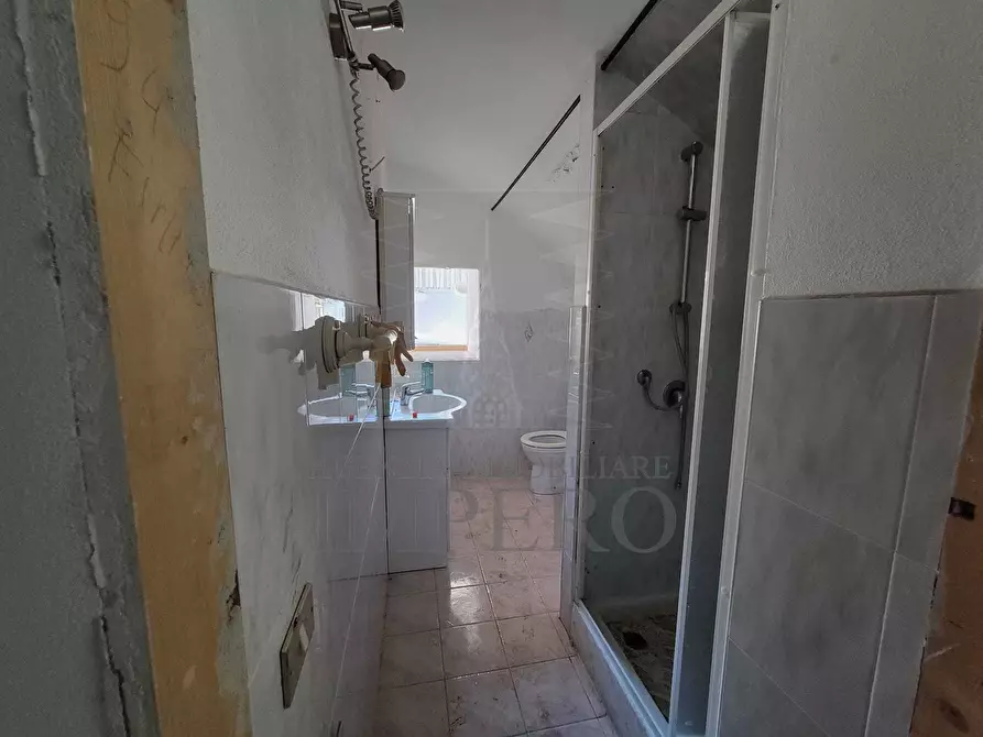 Immagine 37 di Magazzino in vendita  in Strada Statale 1 35 a Camporosso