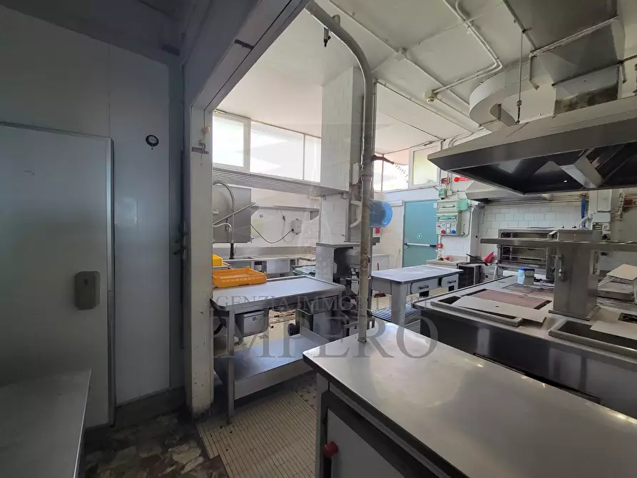 Immagine 54 di Albergo/B&B/Residence in vendita  in via regina margherita 97 a San Remo