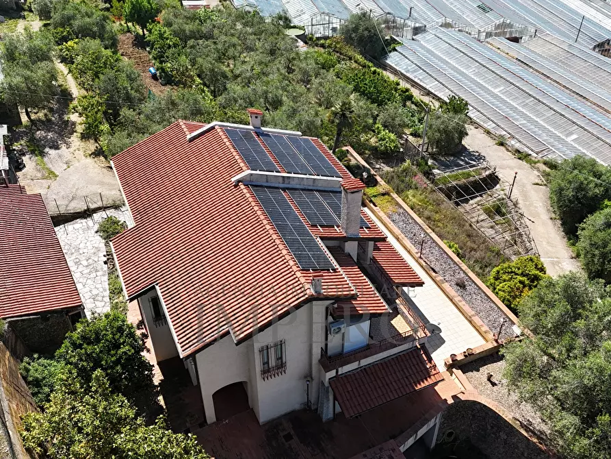 Immagine 41 di Villa in vendita  in Via Nappio 24 a Ventimiglia