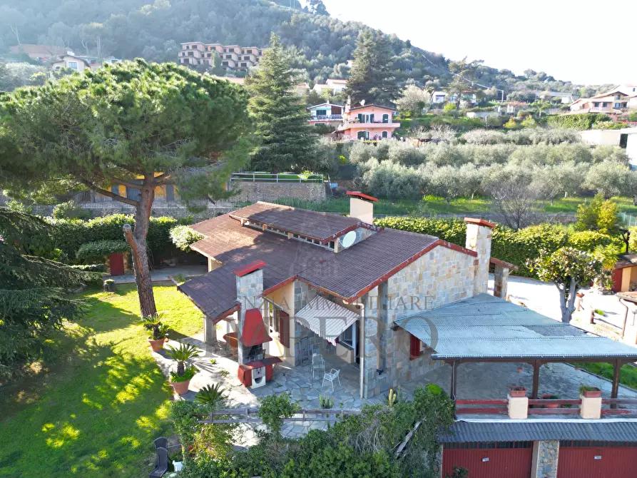 Immagine 1 di Villa in vendita  in Via Tamagna a Ventimiglia
