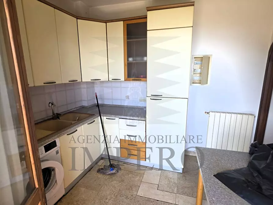 Immagine 9 di Quadrilocale in vendita  in Corso Montecarlo 71 a Ventimiglia