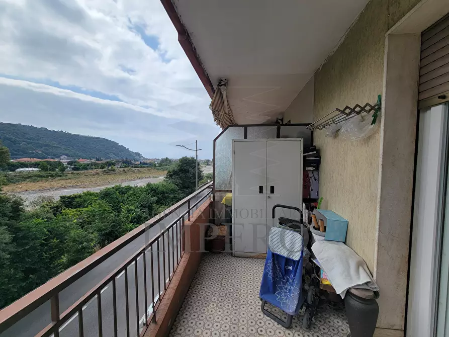 Immagine 11 di Trilocale in vendita  in Corso della Repubblica 136 a Camporosso