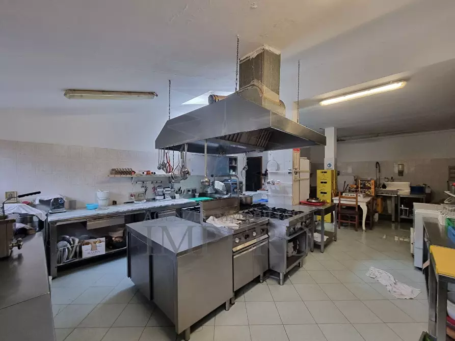 Immagine 17 di Albergo/B&B/Residence in vendita  in Strada San Pietro 1 a Apricale