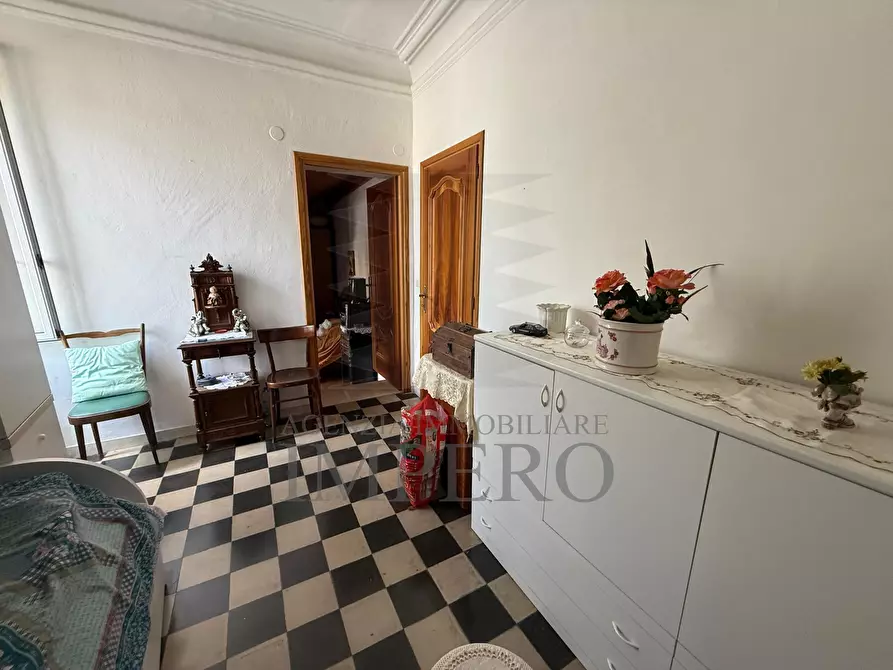 Immagine 11 di Trilocale in vendita  in Via Rocca 3 a Dolceacqua