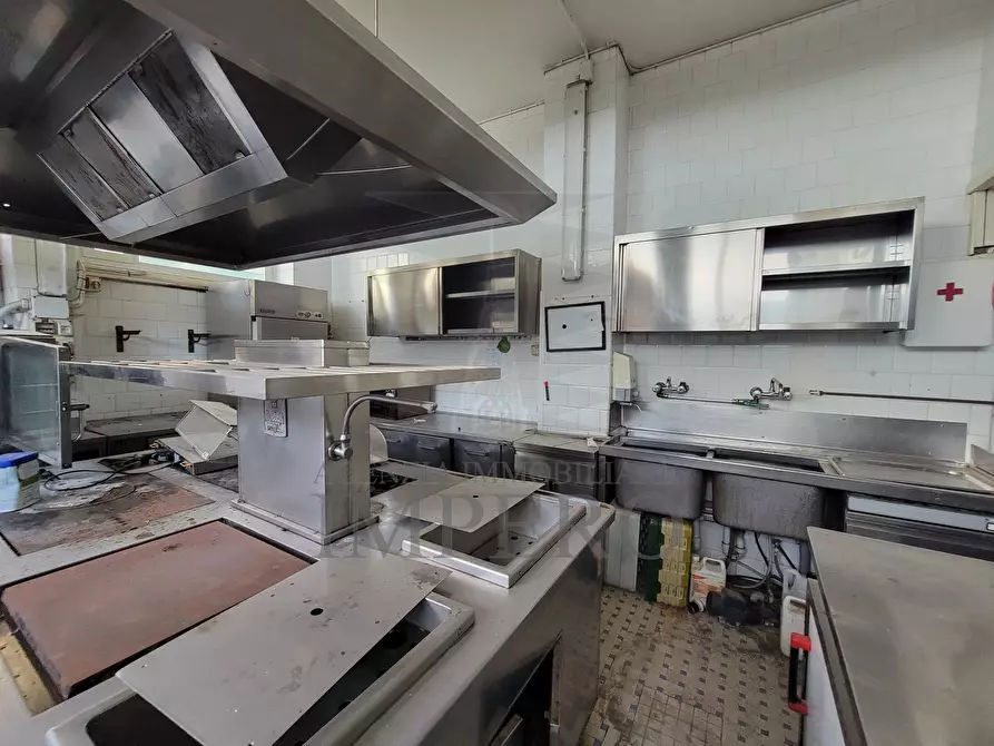 Immagine 43 di Albergo/B&B/Residence in vendita  in via regina margherita 97 a San Remo