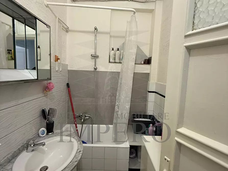 Immagine 15 di Trilocale in vendita  in Corso Genova 82 a Ventimiglia