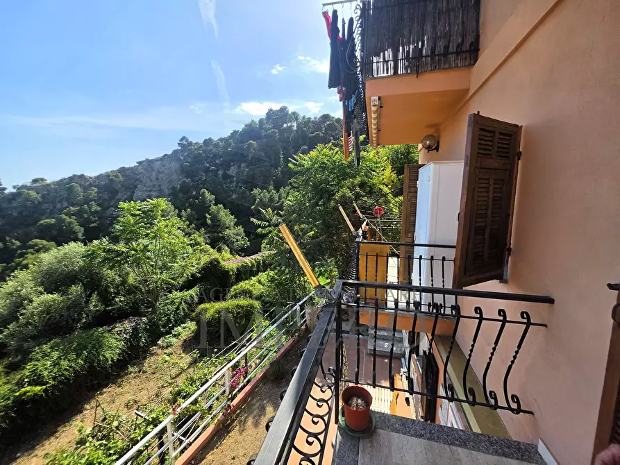 Immagine 3 di Quadrilocale in vendita  in Corso Montecarlo 71 a Ventimiglia